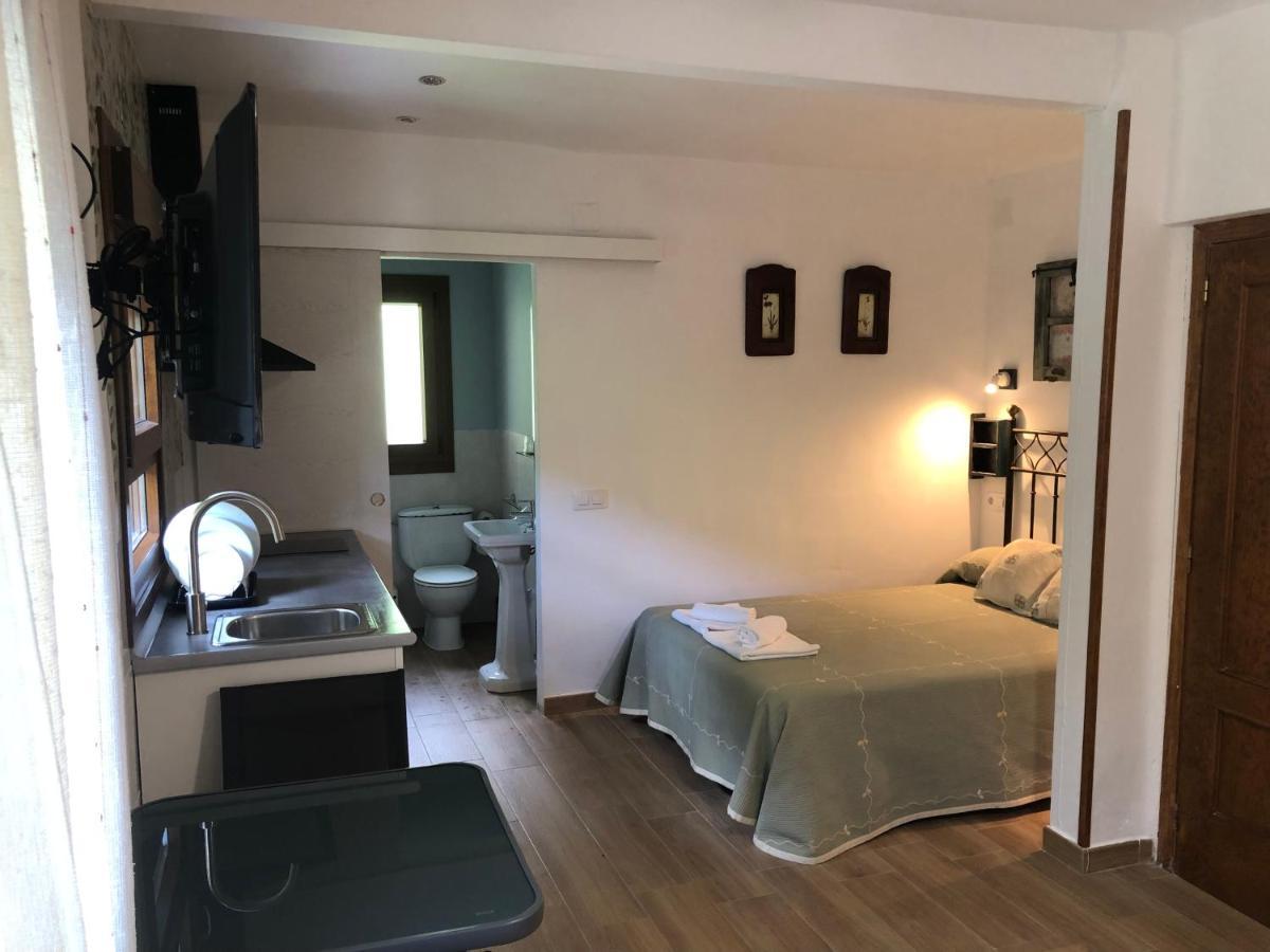 Hostal-Restaurante Fogon De Gredos Guisando Dış mekan fotoğraf