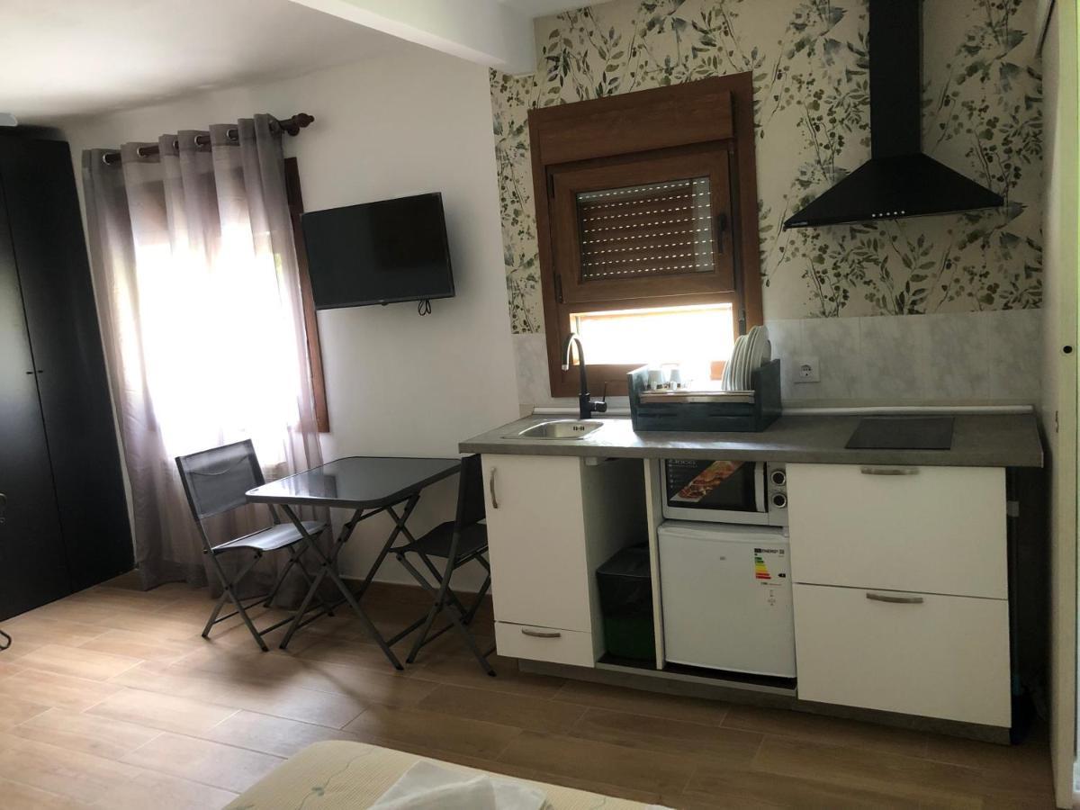Hostal-Restaurante Fogon De Gredos Guisando Dış mekan fotoğraf