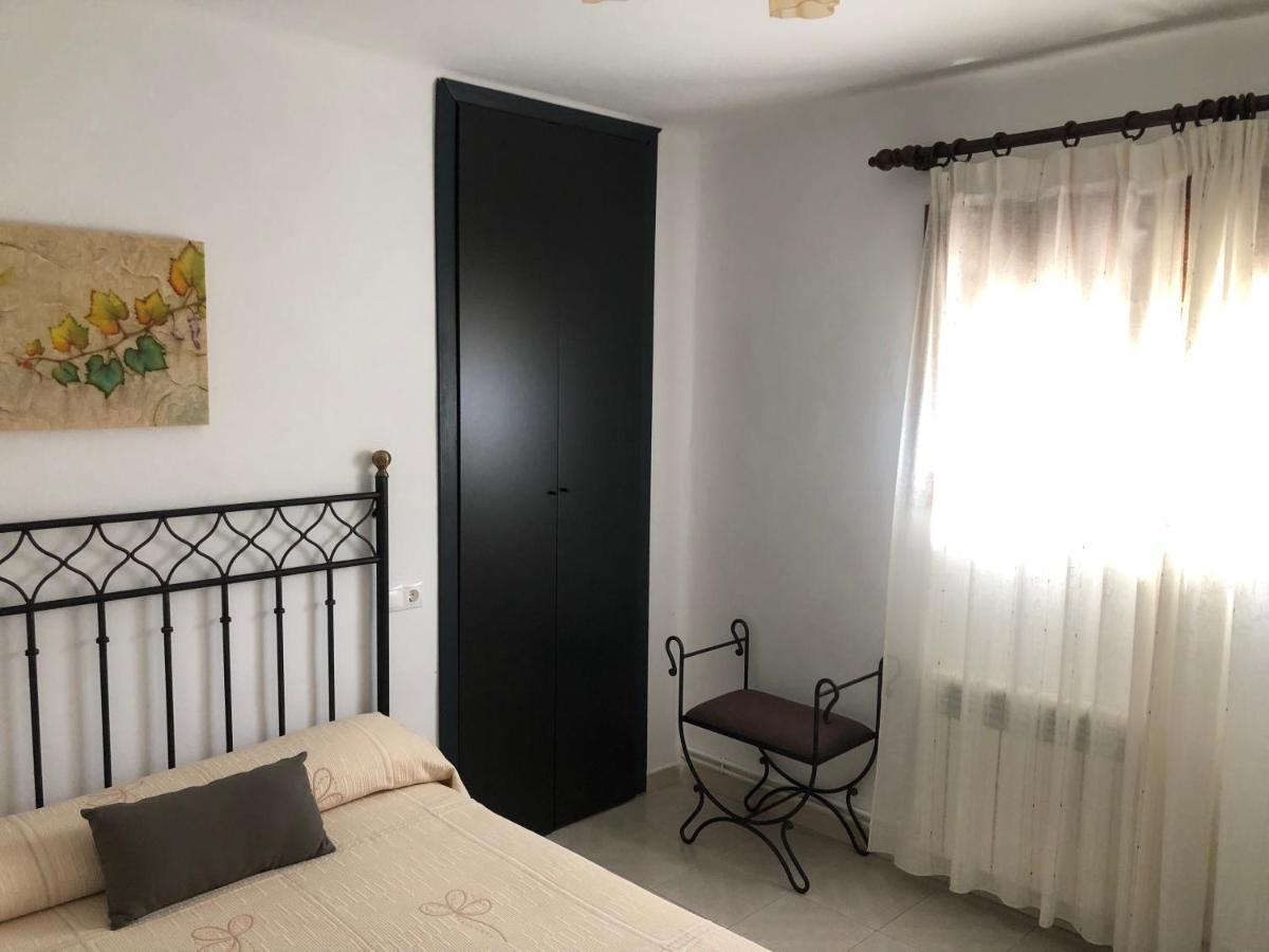 Hostal-Restaurante Fogon De Gredos Guisando Dış mekan fotoğraf