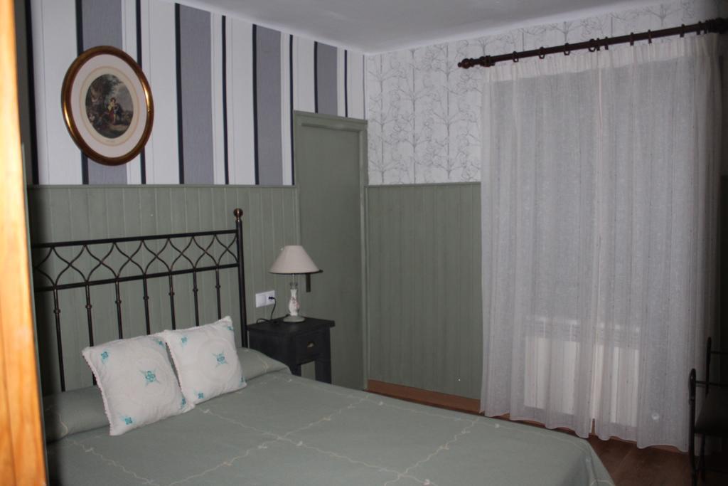 Hostal-Restaurante Fogon De Gredos Guisando Dış mekan fotoğraf